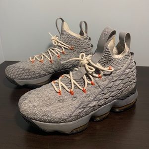 Lebron 15 Basketball Shoes